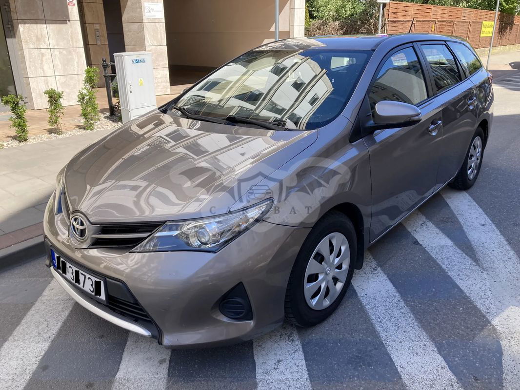 Toyota Auris II 1.4 D-4D Luna 2014