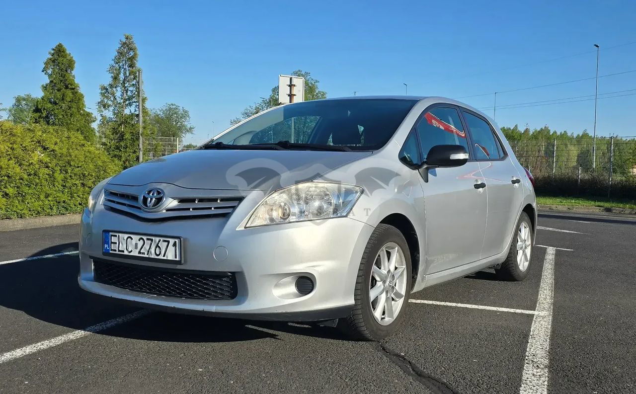 Toyota Auris I 2011
