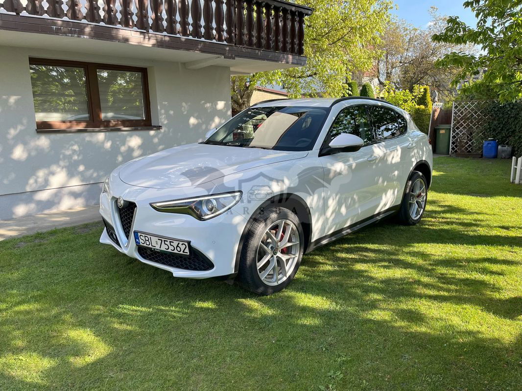 Alfa Romeo Stelvio 2017