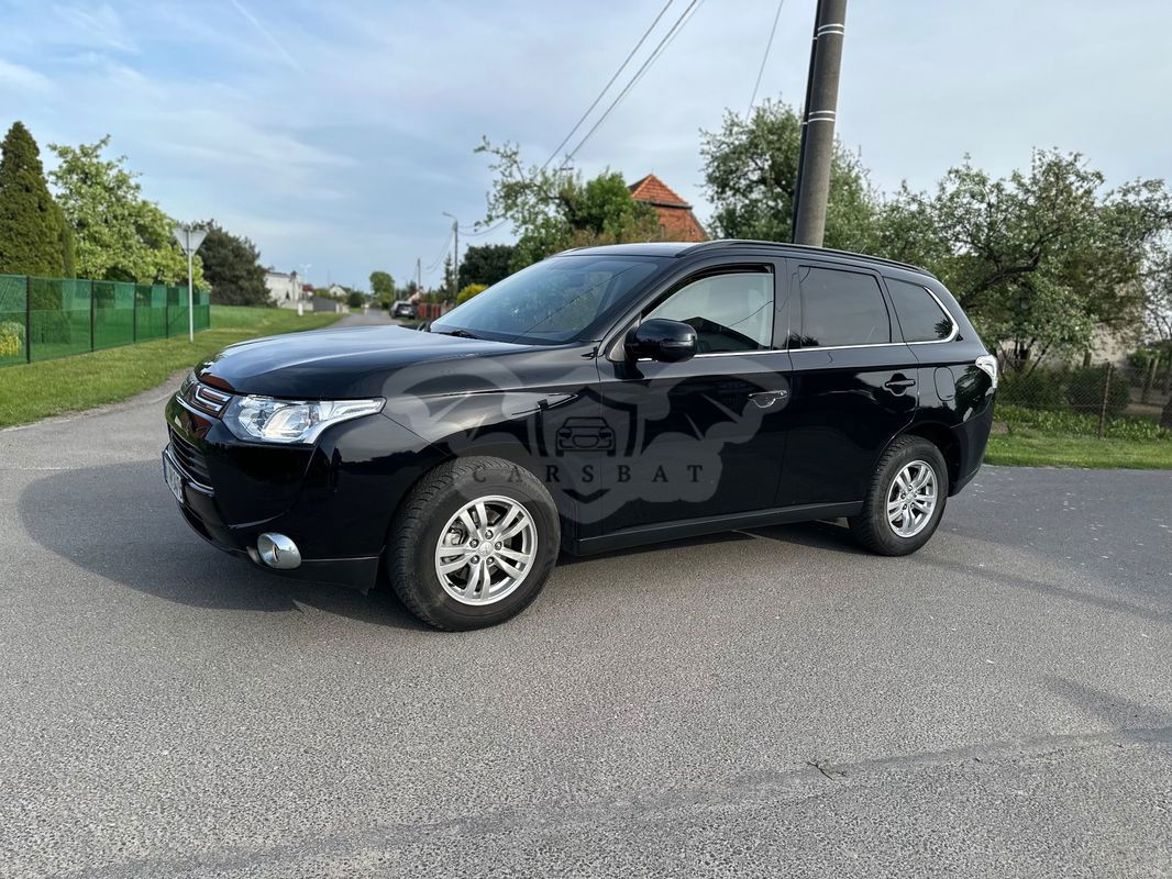 Mitsubishi Outlander III 2.0 4WD CVT Active+ 2013