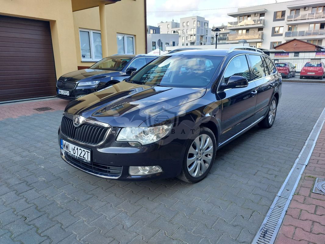 Skoda Superb II Combi 2.0 TDI DSG Ambition 2011