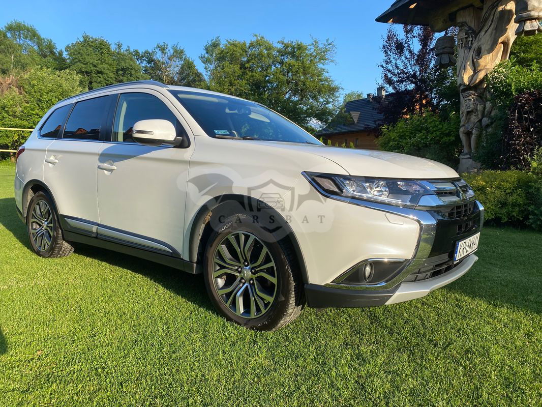 Mitsubishi Outlander III 2.0 Instyle Navi 4WD CVT 2015