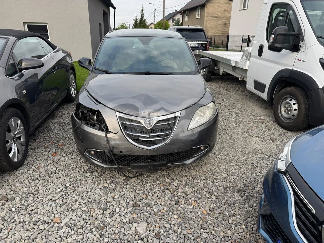 Lancia Ypsilon 1.3 Mjet Versus (4 os.) 2012