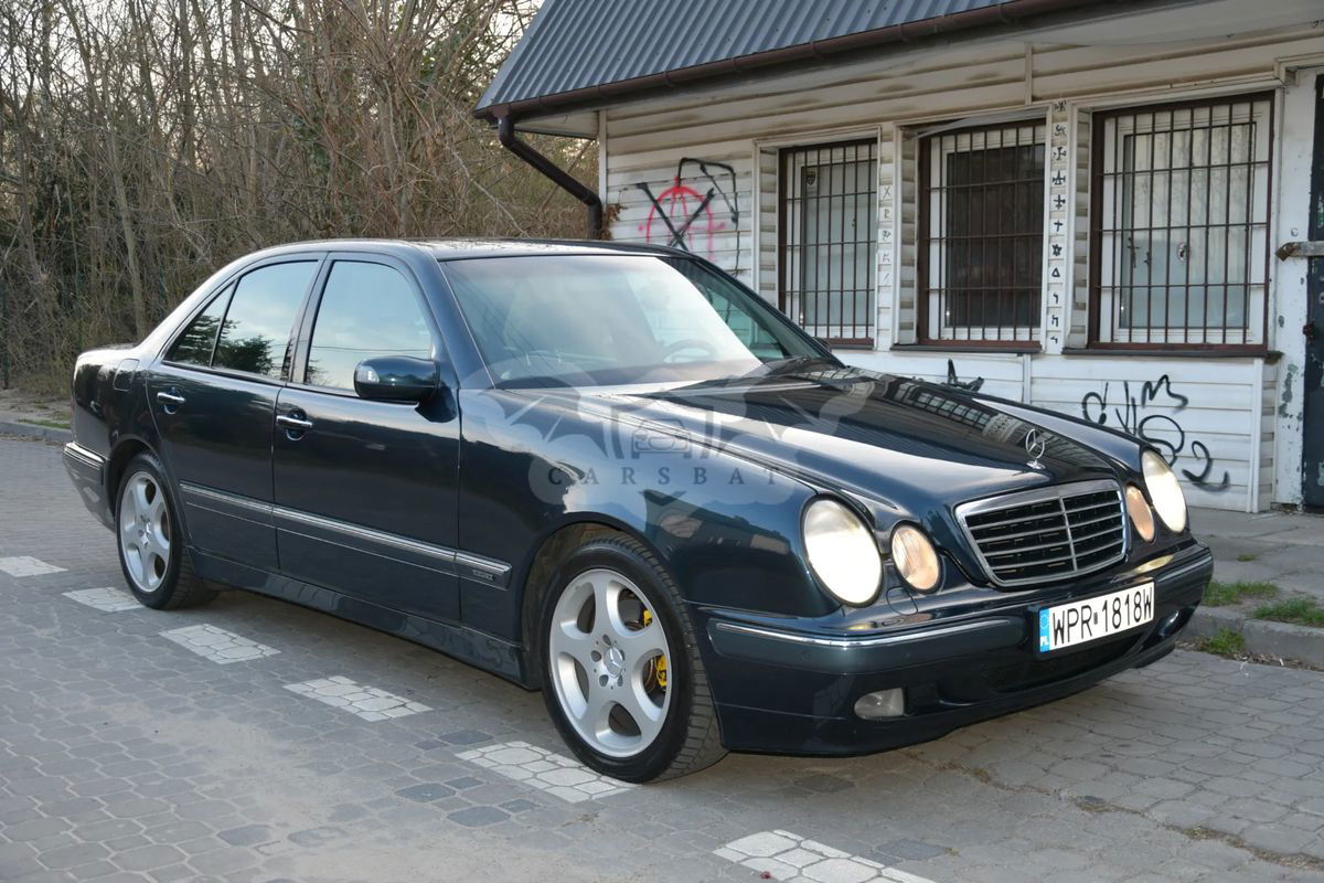 Mercedes-Benz E W210 2000