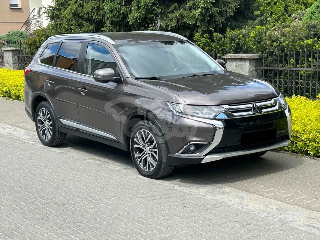 Mitsubishi Outlander III 2.2 DI-D 4WD Automatik Intense 2016