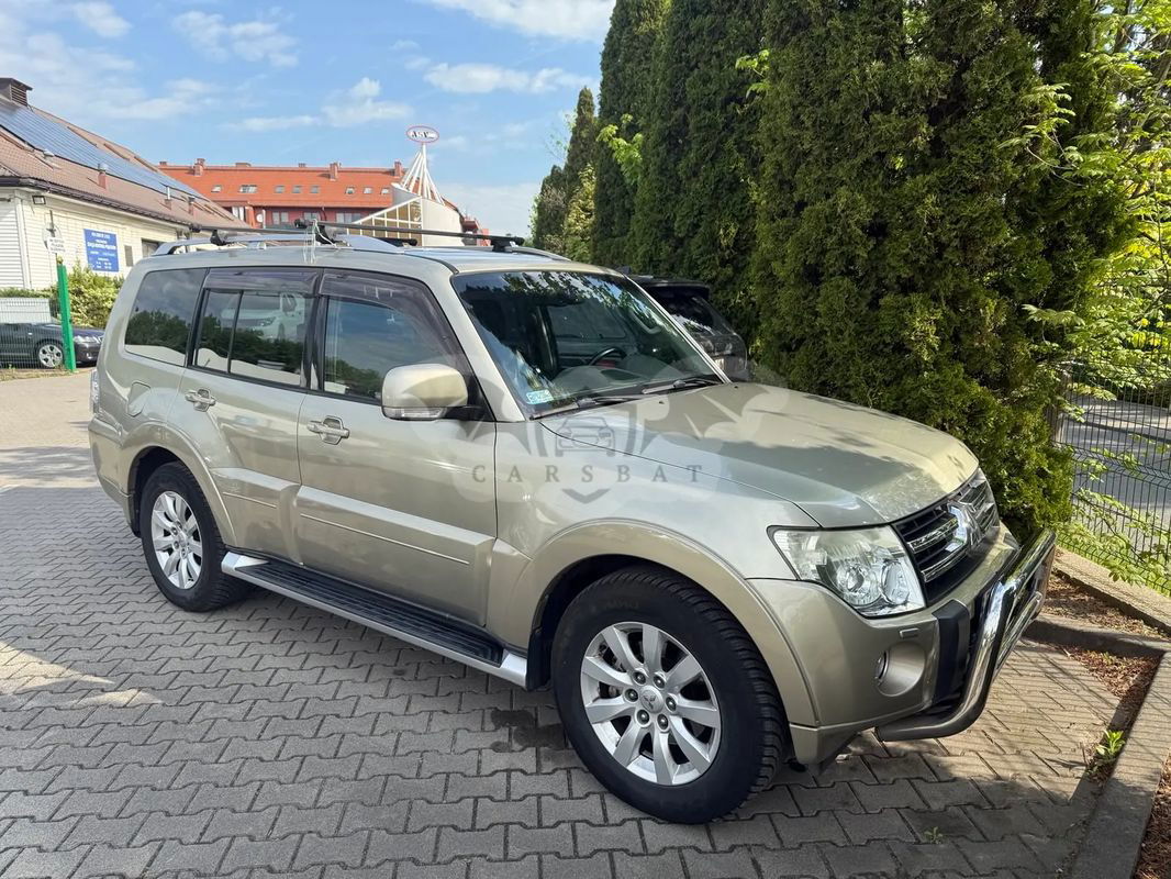Mitsubishi Pajero IV 2010
