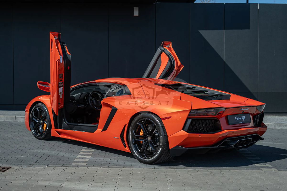Lamborghini Aventador LP700-4 2012
