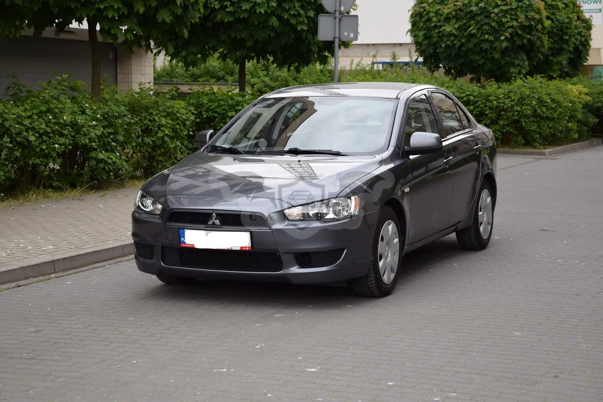 Mitsubishi Lancer IX 1.6 Inform 2011