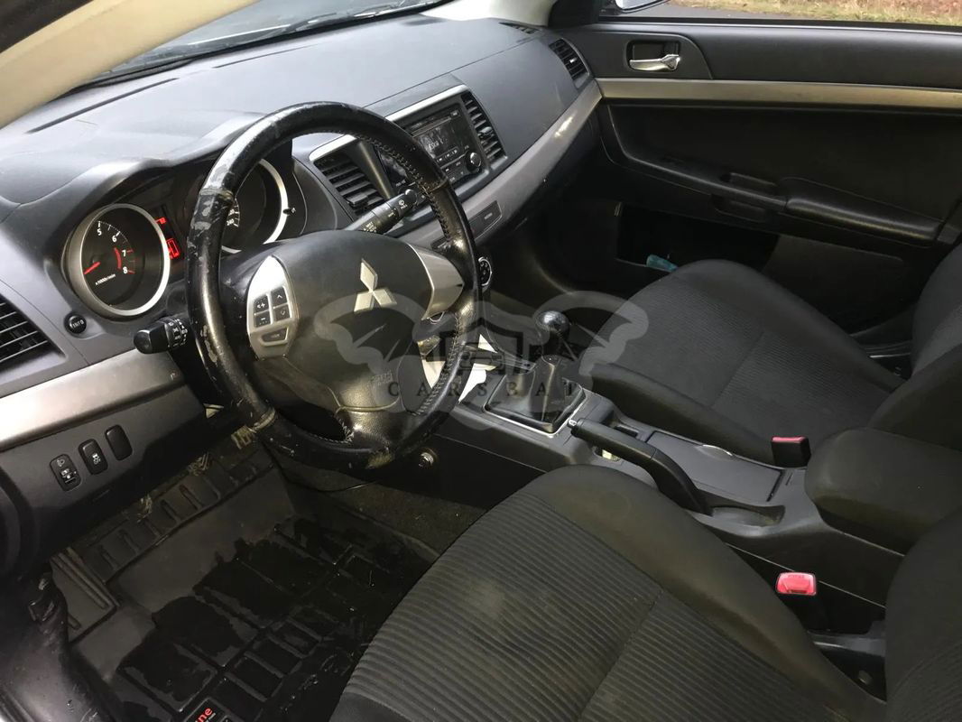 Mitsubishi Lancer IX 1.6 Inform 2014