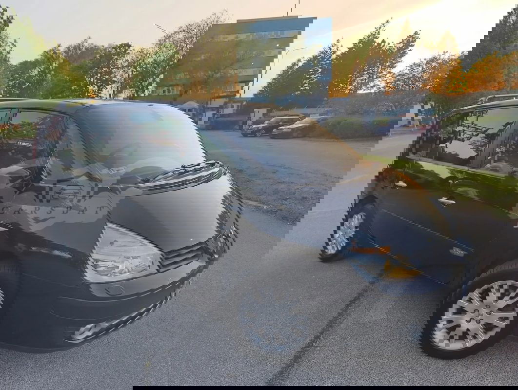 Renault Espace IV 2.0 Privilege 2010