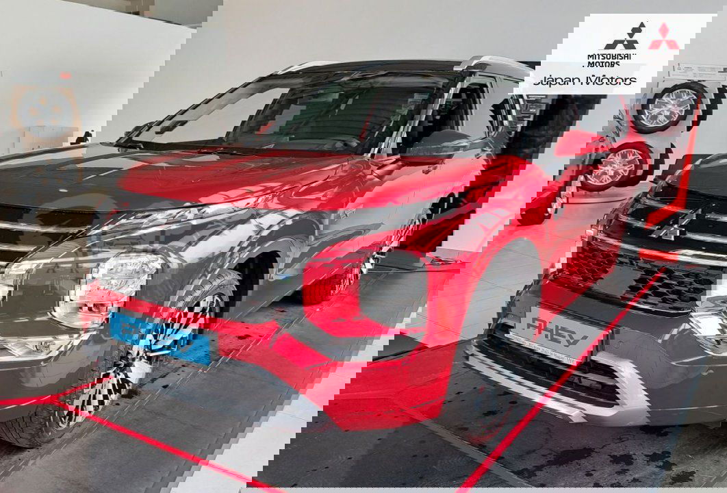 Mitsubishi Outlander III 2025