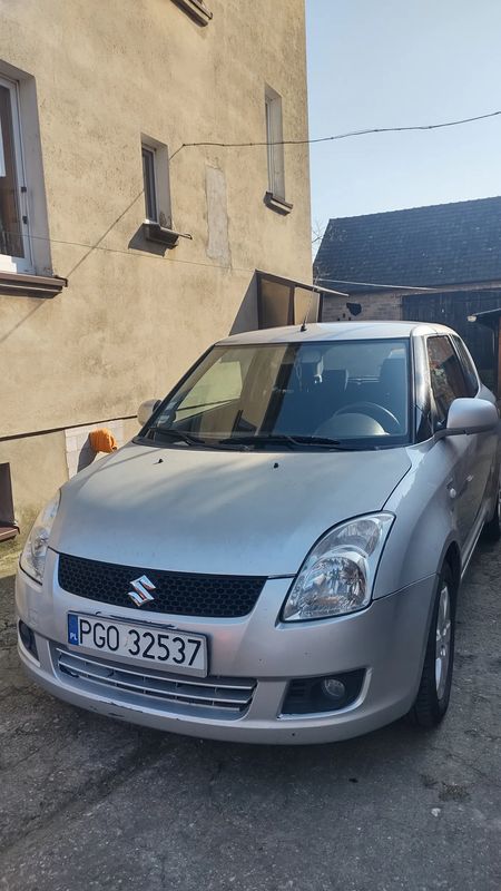 Suzuki Swift V 1.3 DDiS Comfort 2010