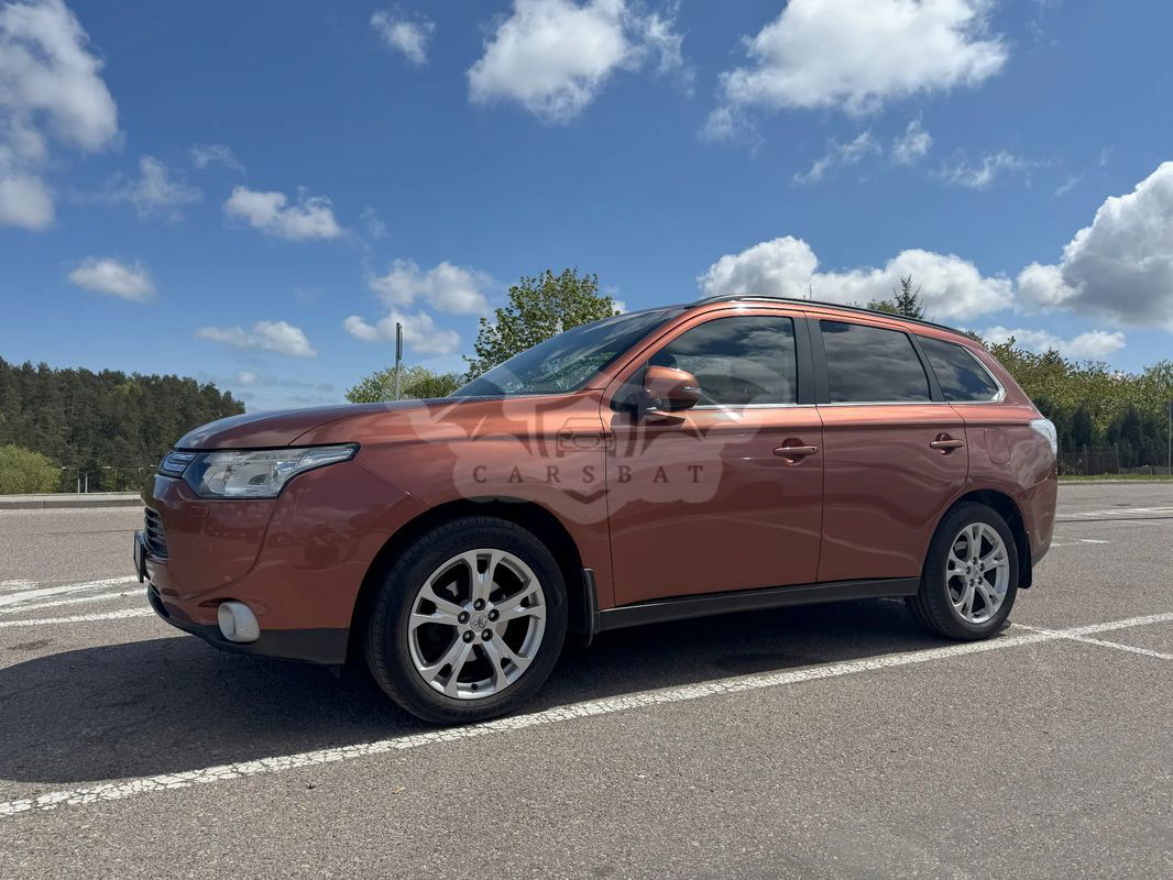 Mitsubishi Outlander III 2.0 Intense + 2012