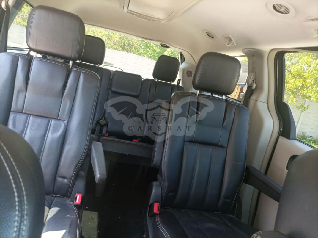 Chrysler Town & Country V 2013