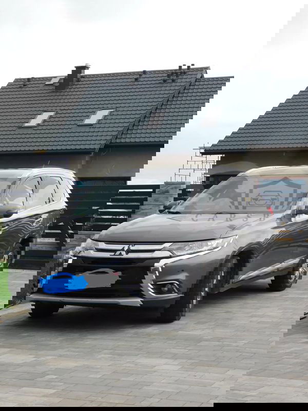Mitsubishi Outlander III 2.0 Instyle + 4WD CVT 2016
