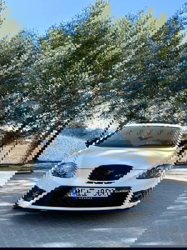 Seat Leon II 2.0 TSI Cupra R 2011