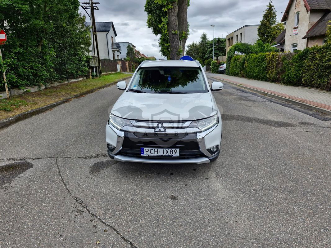 Mitsubishi Outlander III 2.0 2WD 2016