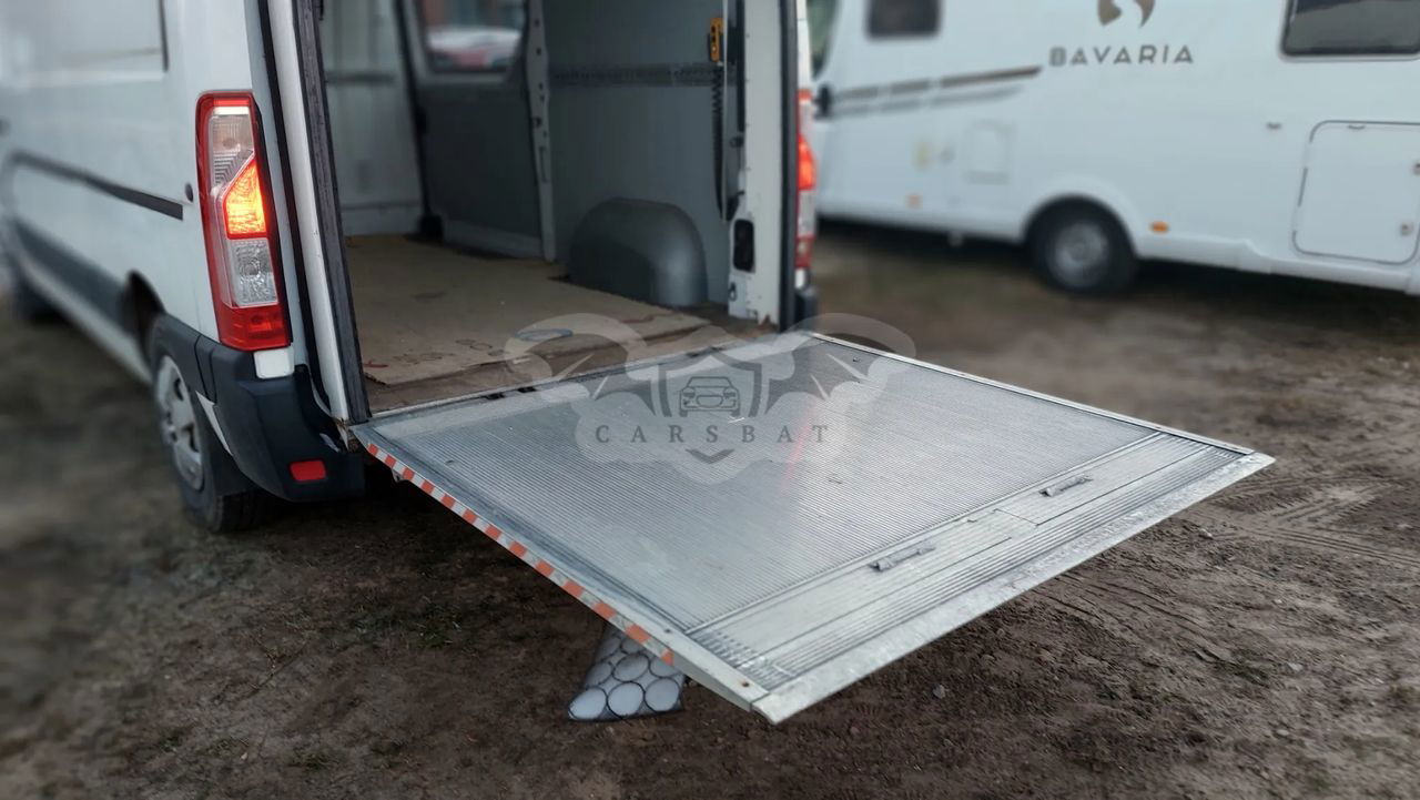 Nissan NV400 2013