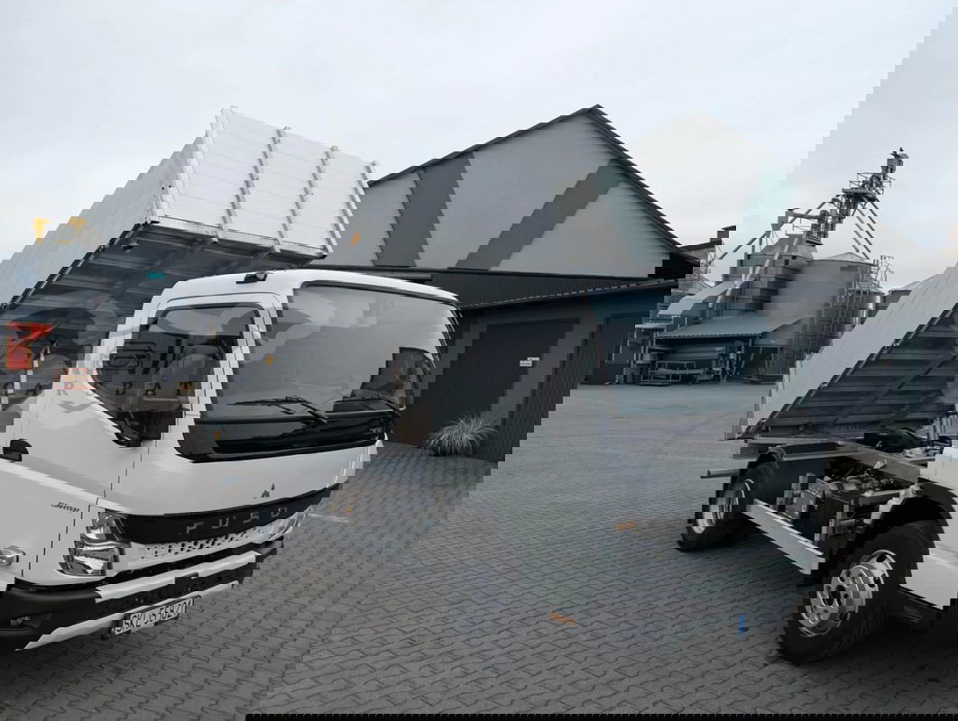 Mitsubishi Fuso Canter 2023