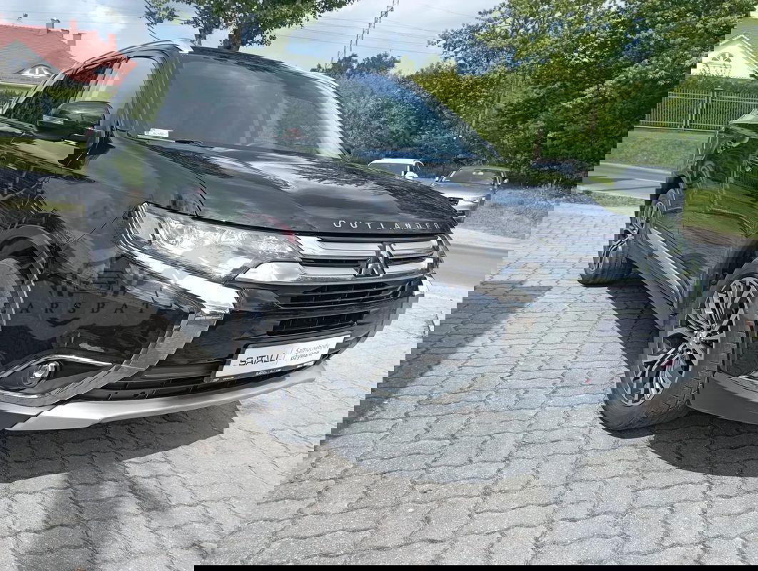 Mitsubishi Outlander III 2.0 Intense + 4WD CVT 2016