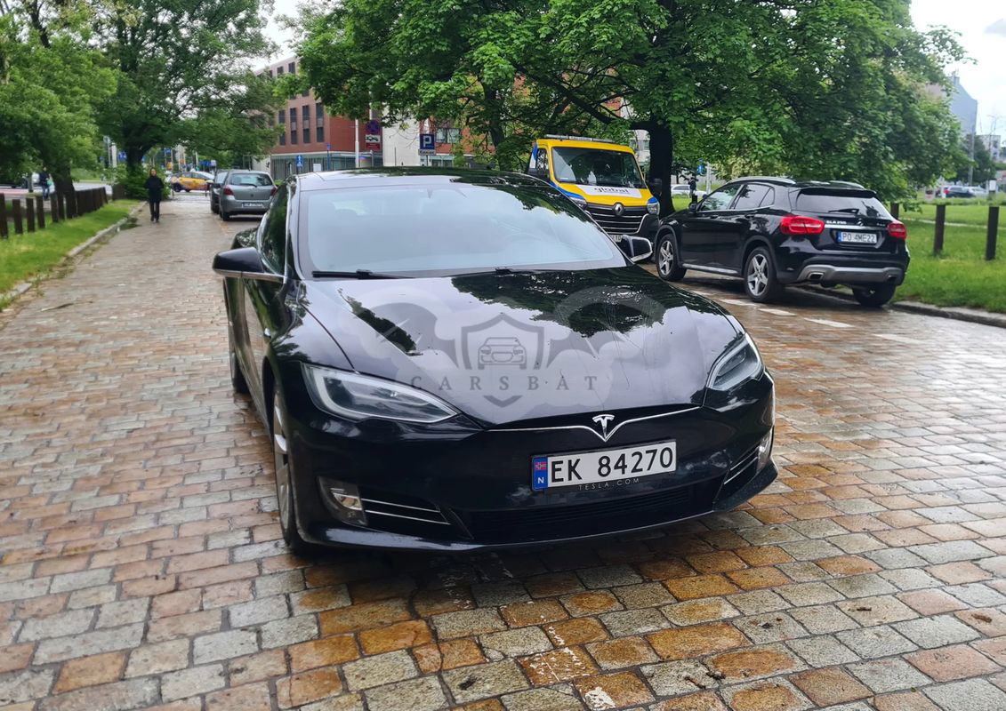 Tesla Model S 2018