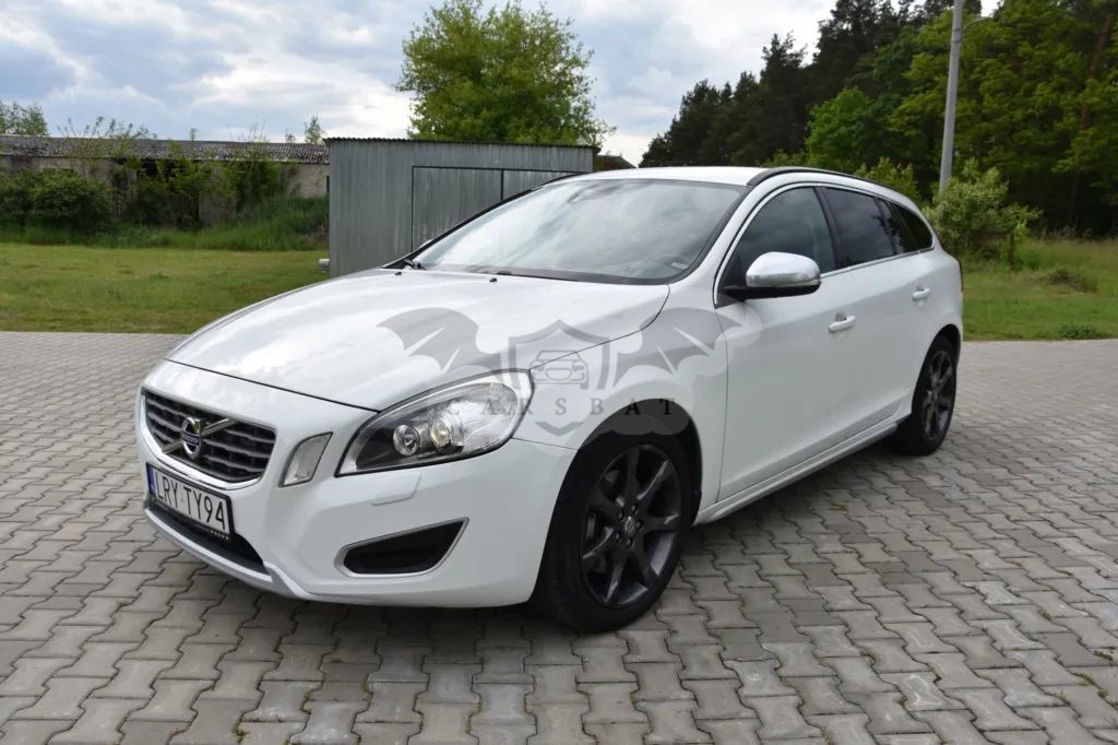 Volvo V60 I D5 Drive-E Dynamic Edition (Momentum) 2012
