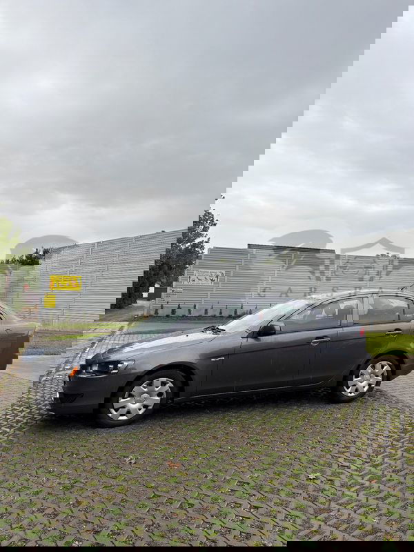 Mitsubishi Lancer IX 1.6 Inform 2011