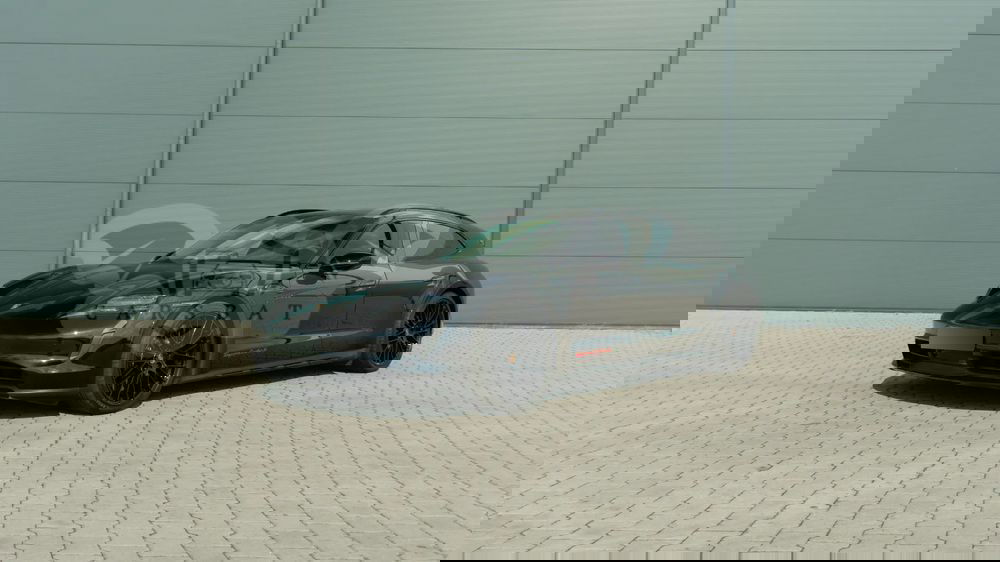Porsche Taycan Turbo S Cross Turismo 2023