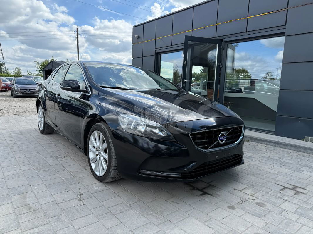 Volvo V40 II D2 2013