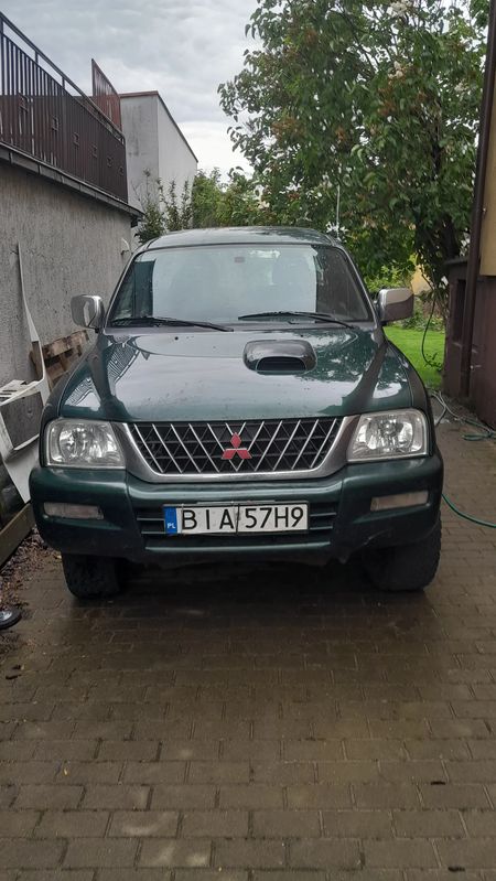 Mitsubishi L200 2004