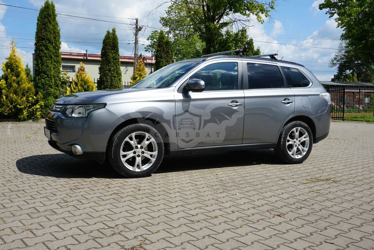 Mitsubishi Outlander III 2.0 Intense + 2012