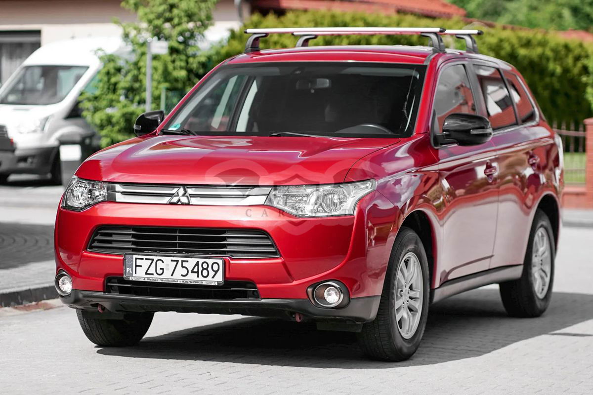 Mitsubishi Outlander III 2.0 2WD Invite 2015