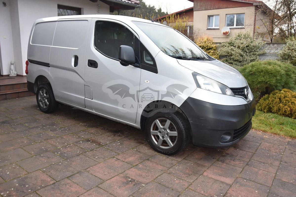 Nissan NV200 2011