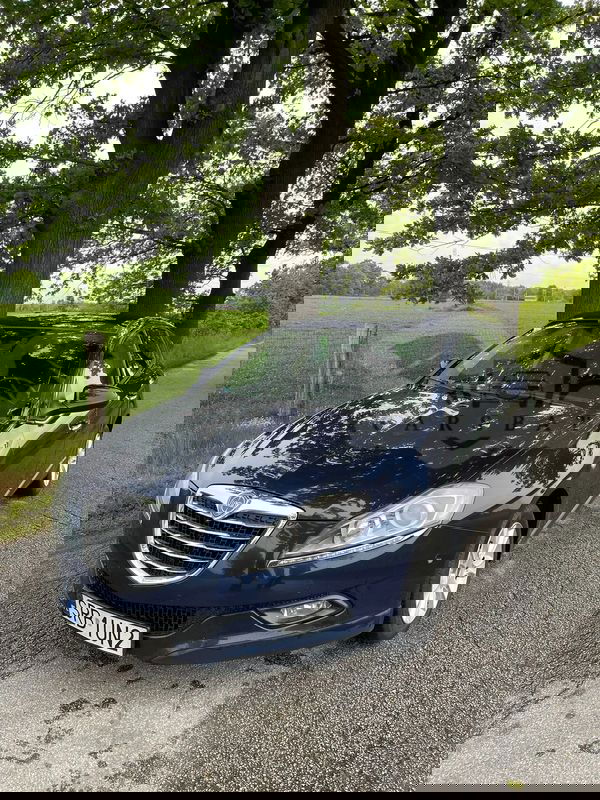 Lancia Delta 1.6 MJ Silver 2011