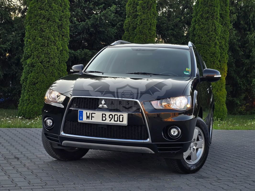 Mitsubishi Outlander II 2.0 2WD CVT Edition 2011