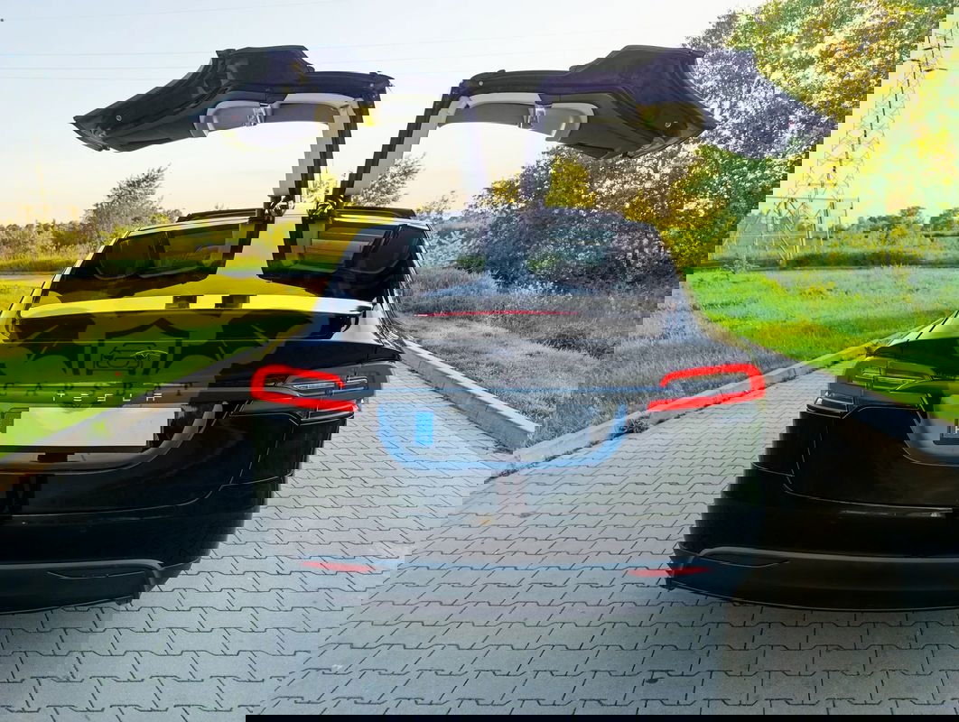 Tesla Model X Performance 2016