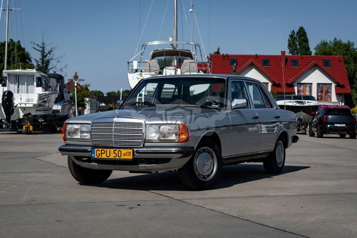 Mercedes-Benz E 1984