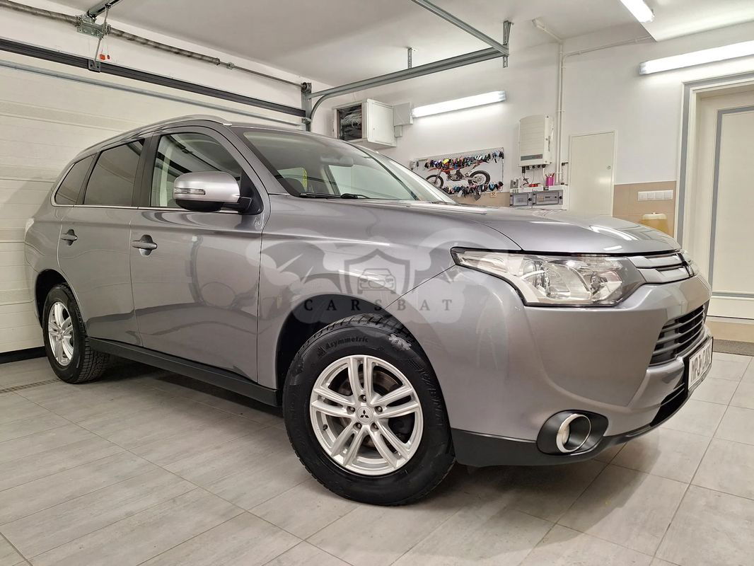 Mitsubishi Outlander III 2.0 2WD Diamant Edition 2014