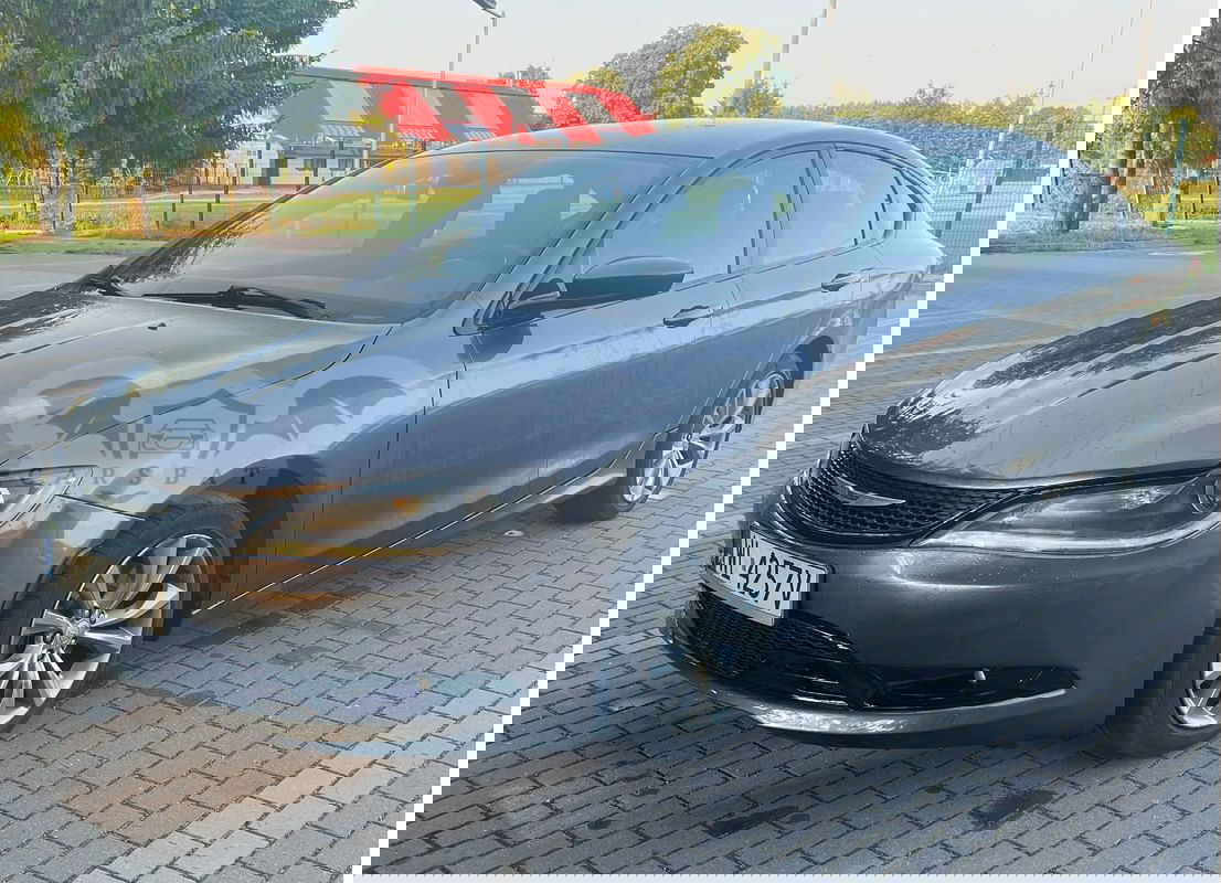 Chrysler 200 2015