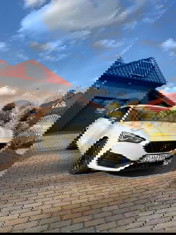 Cupra Leon 1.4 e-Hybrid (150 kW System) 2022