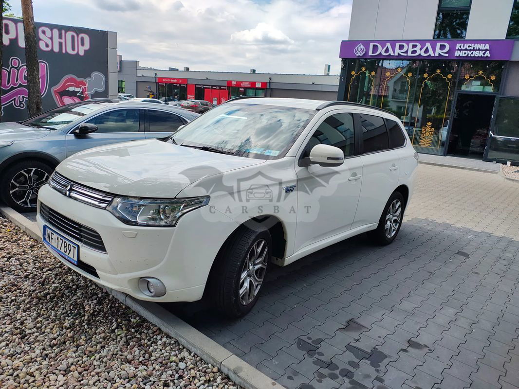 Mitsubishi Outlander III PHEV Instyle NAVI 2014