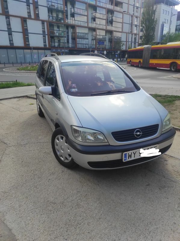 Opel Zafira A 2.0 DTI Executive 2000