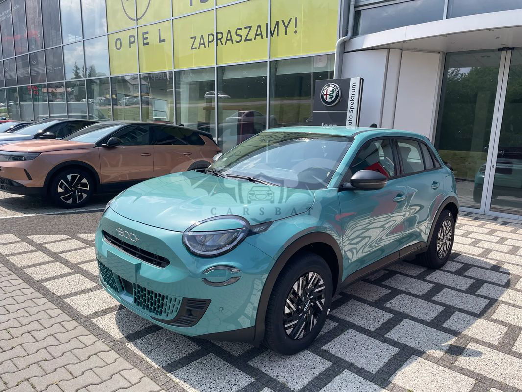 Fiat 600 1.2 Turbo Hybrid eDCT 2025
