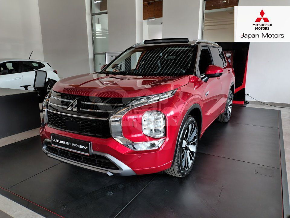Mitsubishi Outlander IV 2025