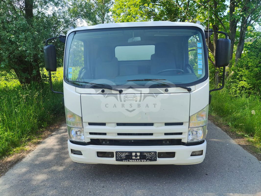 Isuzu Isuzu titan 2013