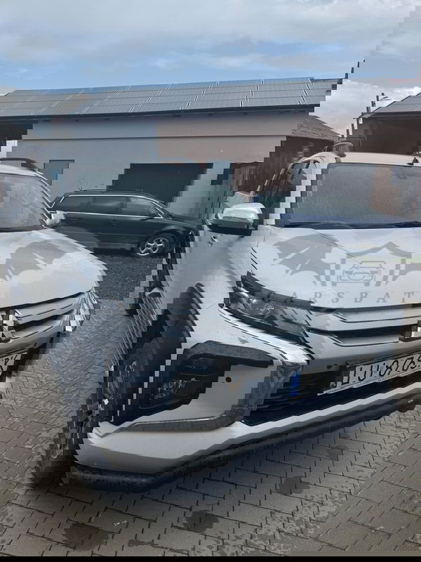 Mitsubishi L200 2.2 d DC Stark Basic 2021