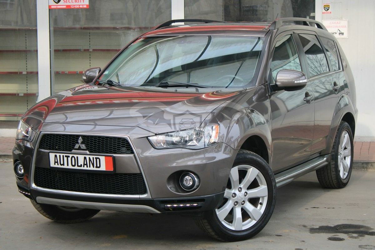 Mitsubishi Outlander II 2.0 2WD Edition 2011