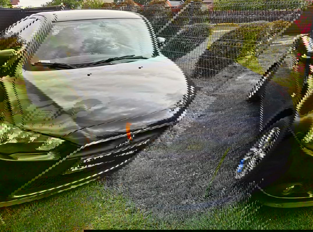 Mitsubishi Lancer IX 1.6 Invite 2014