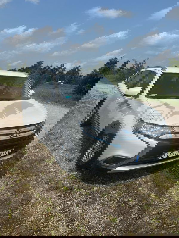 Mitsubishi Outlander III 2017