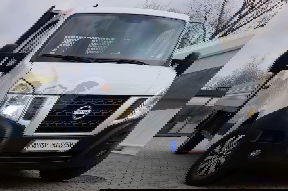Nissan NV400 2017